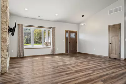 860 Bridle Lane, La Crescent, MN 55947 - Photo 4
