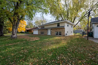 716 Ballantyne Lane NE, Spring Lake Park, MN 55432 - Photo 2