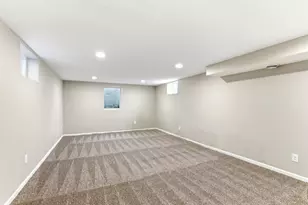 1922 Oakland Rd, Minnetonka, MN 55305 - Photo 28
