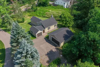 1922 Oakland Road, Minnetonka, MN 55305 - Photo 2