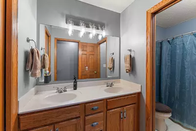 2554 Haller Lane E, Maplewood, MN 55119 - Photo 16
