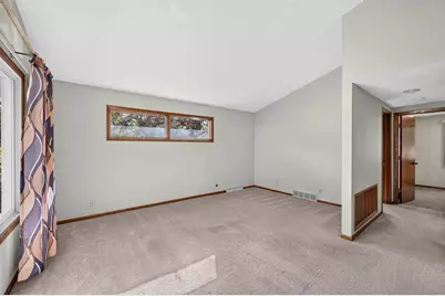 2621 McKnight Road N, North Saint Paul, MN 55109 - Photo 14