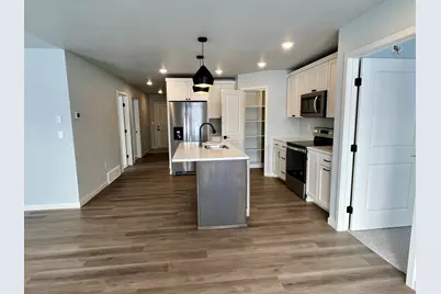 1055 Village Lane, Detroit Lakes, MN 56501 - Photo 4