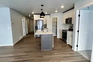 1055 Village Ln, Detroit Lakes, MN 56501 - Photo 4