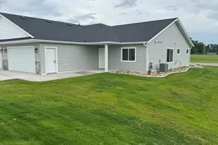 1055 Village Ln, Detroit Lakes, MN 56501 - Photo 2