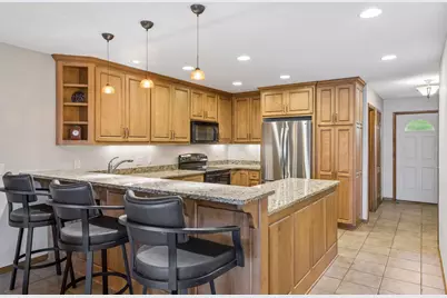 22 Carvers Green, Chaska, MN 55318 - Photo 4