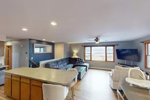 W544 Co Rd P, Fountain City, WI 54629 - Photo 2