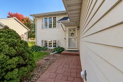 105 Torrey Pines Drive, Mankato, MN 56001 - Photo 2
