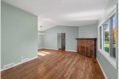 7440 Landau Curve, Bloomington, MN 55438 - Photo 4