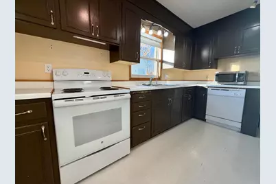 220 Merriam Avenue N, Thief River Falls, MN 56701 - Photo 20