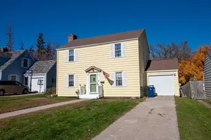 924 W Cavour Ave, Fergus Falls, MN 56537 - Photo 1