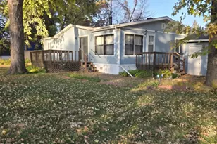 100 Joyce Dr, Mankato, MN 56001 - Photo 1