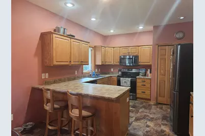 2327 Lake Avenue, New Ulm, MN 56073 - Photo 2