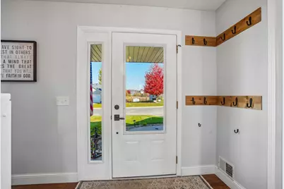 615 Elm Street NE, Lonsdale, MN 55046 - Photo 6