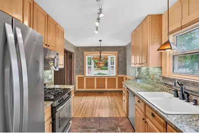 242 5th Avenue N, Hopkins, MN 55343 - Photo 8