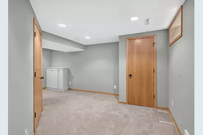 242 5th Avenue N, Hopkins, MN 55343 - Photo 58