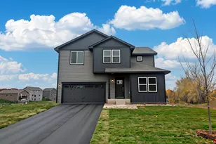 820 Sycamore Pl N, Cambridge, MN 55008 - Photo 1