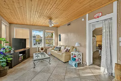 323 W Broadway Street, Winona, MN 55987 - Photo 4