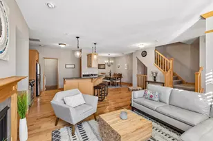 6715 Flycatcher Ln, Apple Valley, MN 55124 - Photo 10