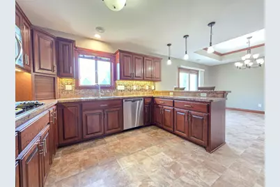 105 Taylor Circle, Le Sueur, MN 56058 - Photo 10