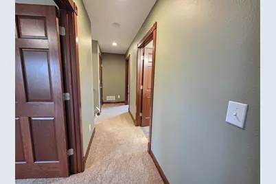 105 Taylor Circle, Le Sueur, MN 56058 - Photo 14