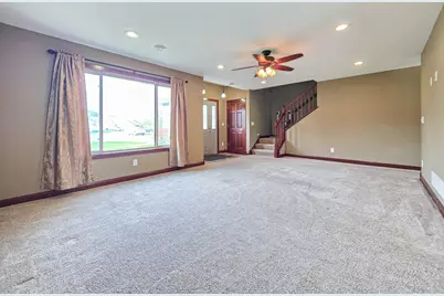 105 Taylor Circle, Le Sueur, MN 56058 - Photo 6
