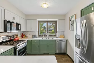 3918 Abbott Avenue N, Robbinsdale, MN 55422 - Photo 2