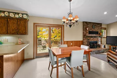 555 S Oak Drive, Vadnais Heights, MN 55127 - Photo 18