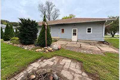 409 Lynwood Drive, Albert Lea, MN 56007 - Photo 6