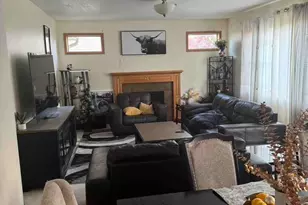 10344 Quail Cir N, Brooklyn Park, MN 55443 - Photo 8