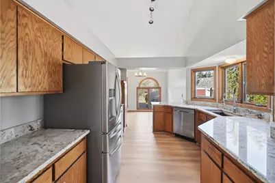 11061 Hyland Terrace, Eden Prairie, MN 55344 - Photo 6