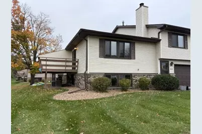 8422 Toledo Avenue N, Brooklyn Park, MN 55443 - Photo 2