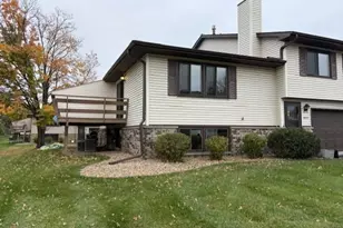 8422 Toledo Ave N, Brooklyn Park, MN 55443 - Photo 2