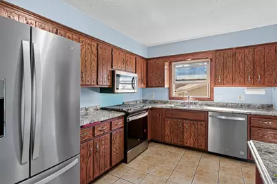 3124 80th Avenue N, Brooklyn Park, MN 55443 - Photo 6