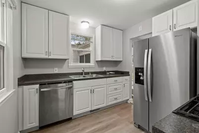 2942 Zenith Avenue N, Robbinsdale, MN 55422 - Photo 12