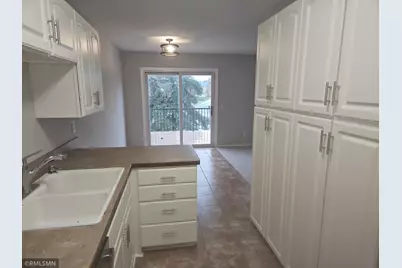 837 Evergreen Circle, Burnsville, MN 55337 - Photo 4