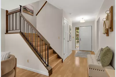 10203 Scarborough Road, Bloomington, MN 55437 - Photo 14