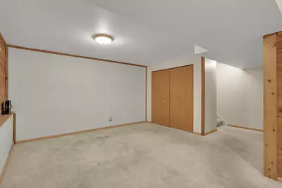10203 Scarborough Road, Bloomington, MN 55437 - Photo 20