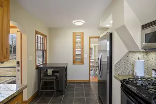 306 Barry Ave N, Wayzata, MN 55391 - Photo 16