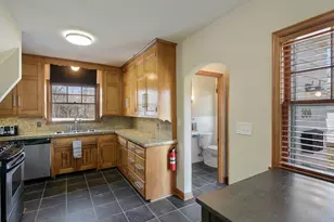 306 Barry Ave N, Wayzata, MN 55391 - Photo 12