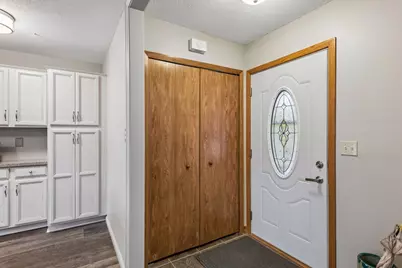 9924 Little Circle, Bloomington, MN 55437 - Photo 4