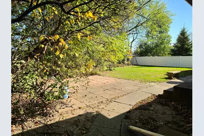 2010 Greenbrier Street N, Maplewood, MN 55117 - Photo 4