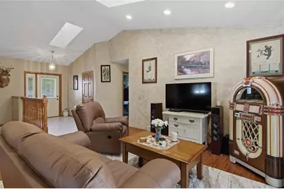 1432 Perry Street, Chippewa Falls, WI 54729 - Photo 8