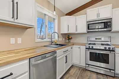 1393 Wood Duck Trail, Shakopee, MN 55379 - Photo 36