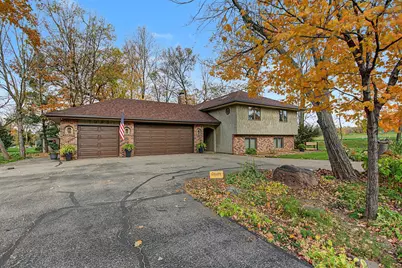 1393 Wood Duck Trail, Shakopee, MN 55379 - Photo 4