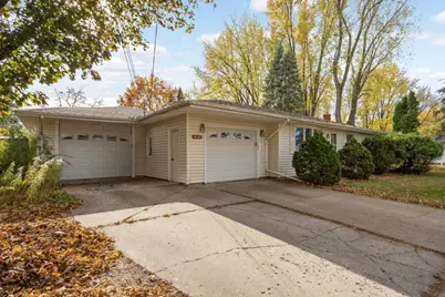 16861 Prairie Lane, Eden Prairie, MN 55346 - Photo 2