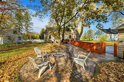 848 Sandhurst Drive W, Roseville, MN 55113 - Photo 28