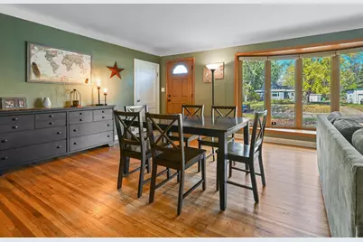 848 Sandhurst Drive W, Roseville, MN 55113 - Photo 6