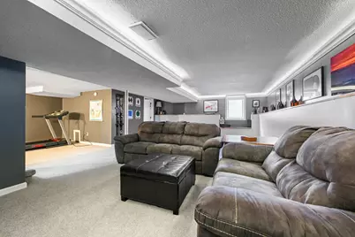 848 Sandhurst Drive W, Roseville, MN 55113 - Photo 24