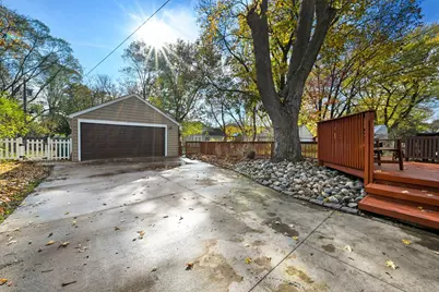 848 Sandhurst Drive W, Roseville, MN 55113 - Photo 32